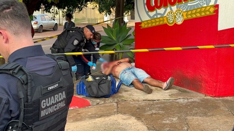 Homens ficam em estado grave após brigarem por política em bar; Um era contra e outro a favor ao PT