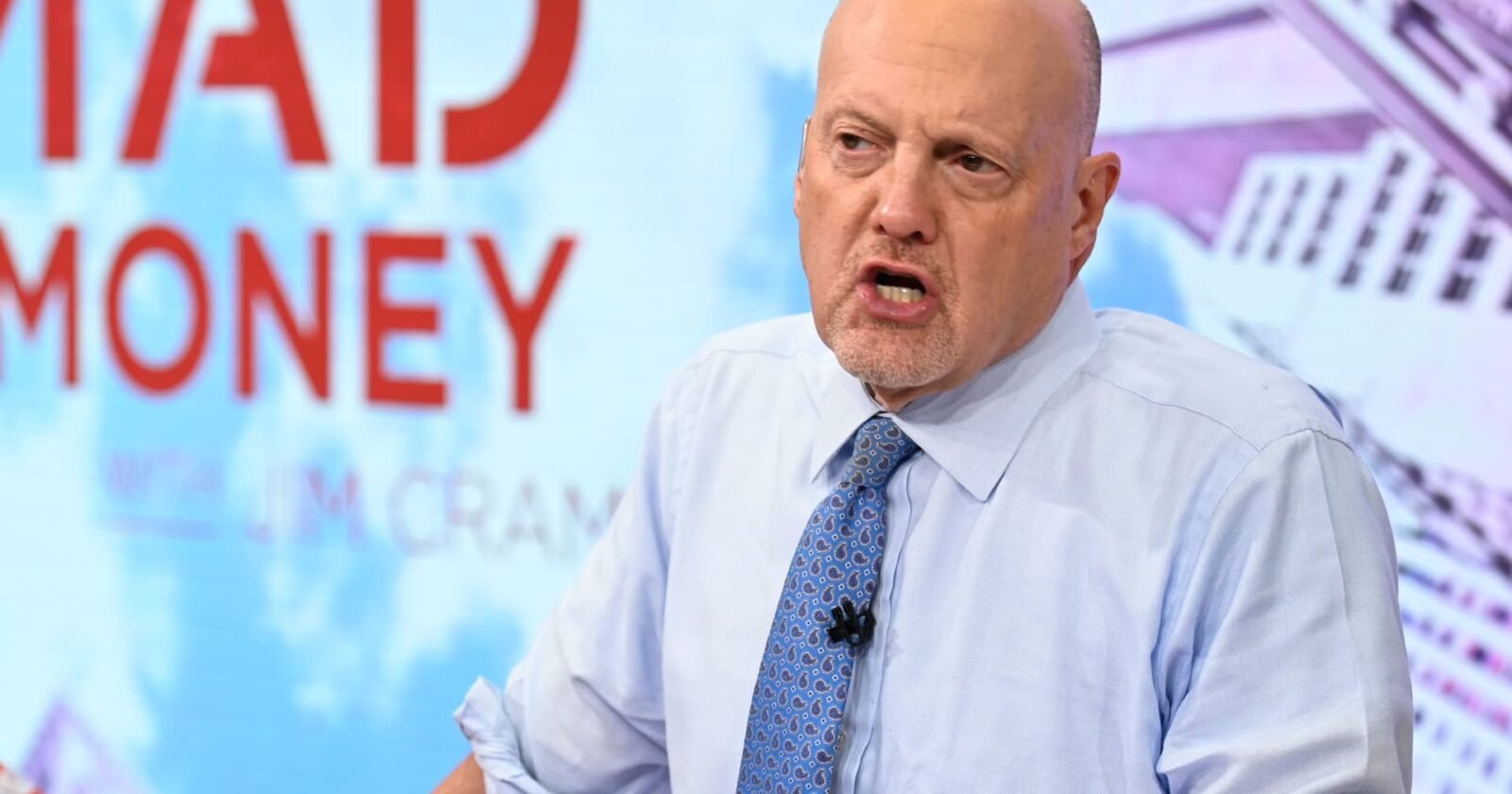 Jim Cramer says there's an 'incredibly jarring gulf between stock prices and reality'