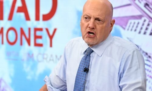 Jim Cramer says there's an 'incredibly jarring gulf between stock prices and reality'