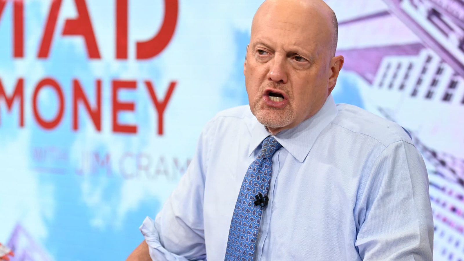 Jim Cramer says there's an 'incredibly jarring gulf between stock prices and reality'