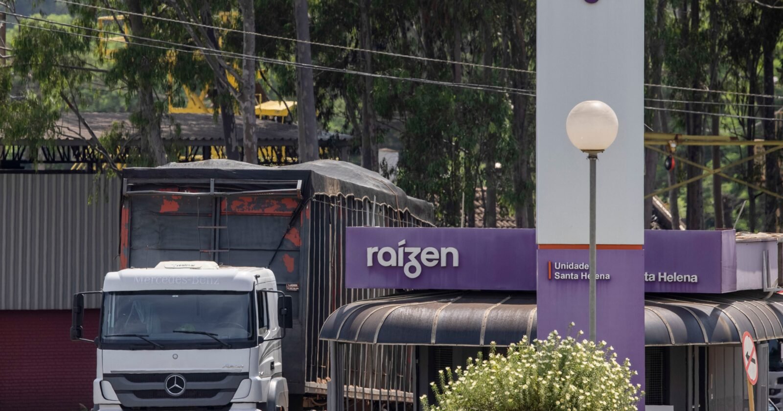 Justiça bloqueia conta bancária da Raízen