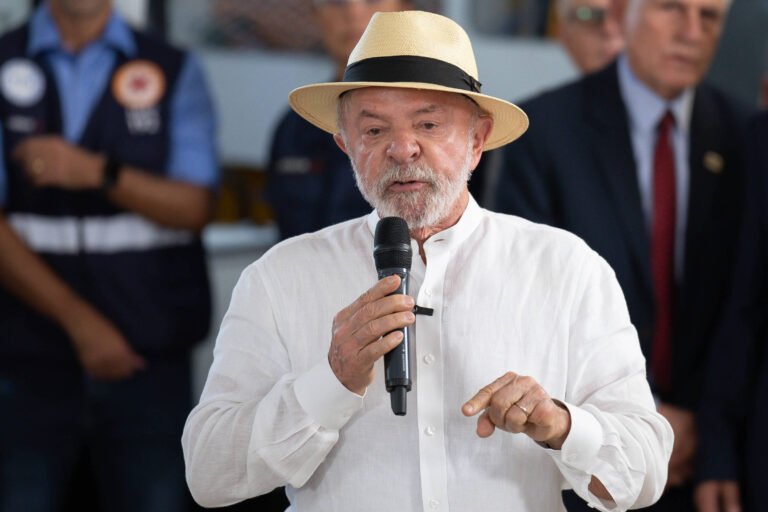 Lula prevê dificuldade inédita no 2º turno da eleição - 03/08/2026 - Política
