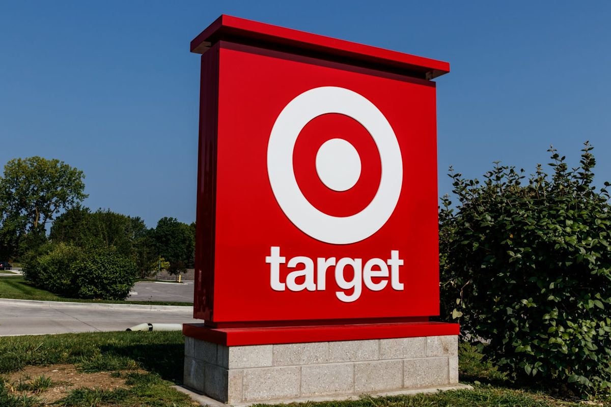 Major Food Recall Expands To Trader Joe’s, Walmart, Target & More As 345 People Get Sick