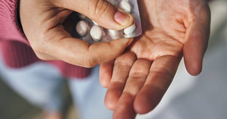 Medicamento à base de paracetamol é suspenso após contaminação por bolor