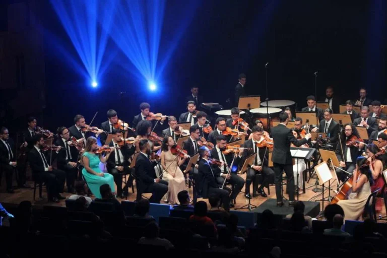 Orquestra Heliópolis leva sertanejo ao Teatro Baccarelli