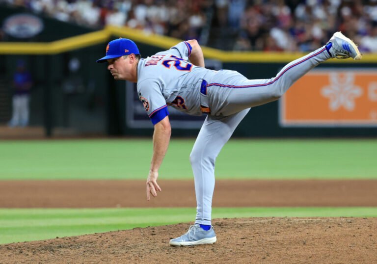Phillies To Acquire Brooks Raley