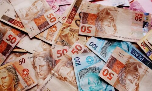 Quanto rende o prêmio de R$ 150 milhões da Mega-Sena na poupança e em outras opções de renda fixa?