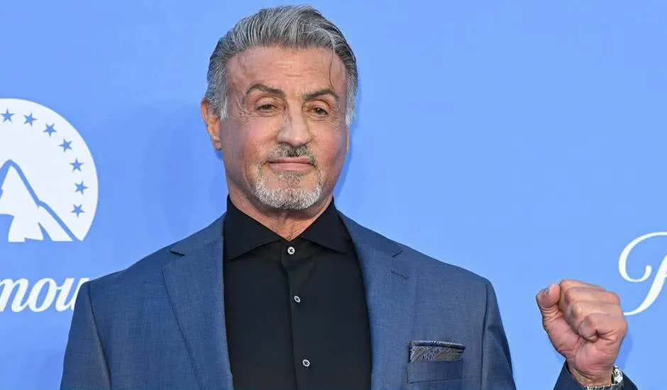Sylvester Stallone destaca a importância da vida comunitária cristã para o crescimento espiritual
