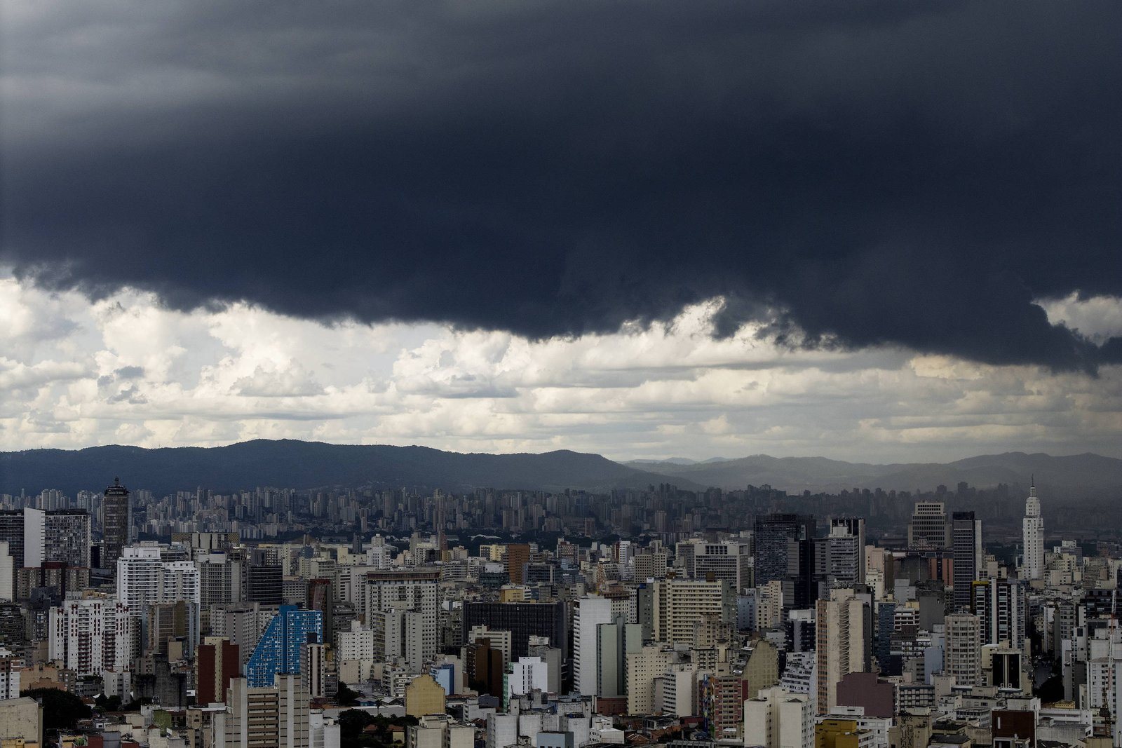 Terça (25) pode ter chuva fraca e máxima de 20°C em SP - 25/08/2026 - Cotidiano