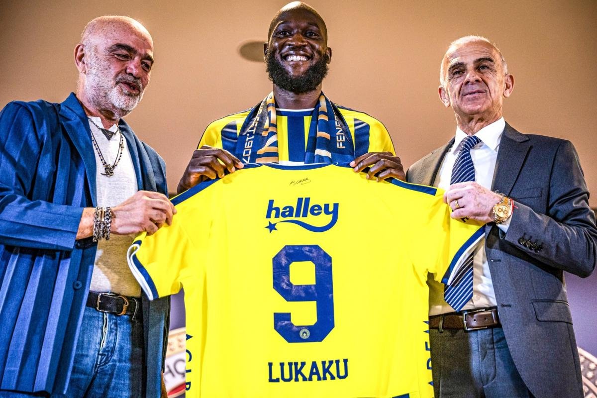 pourquoi Fenerbahçe continue à recruter et doit gagner contre l'OL