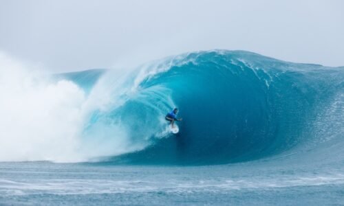 【WSL】コナー・オレアリーがワールドチャンプFilipe Toledoを抑えてラウンド３進出！CT第7戦”Outerknown Tahiti Pro”コンテストDAY2ハイライト | カラーズマガジン