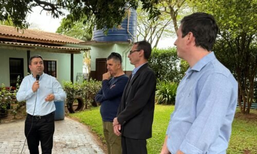 A diretoria do Partido NOVO em Ubiratã é presidida por Duda, empresário do ramo de móveis e decoração, também ligado à Faculdade Uningá. A vice-presidência é ocupada por Fábio Augusto Celestino, do Portal Ubiratã Online, que também atua como servidor público.