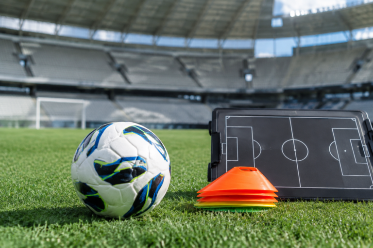 Imagem simbólica de equipamento esportivo do Ceará antes do duelo em que Sávio deve substituir Sanchez.